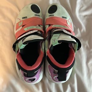 Ii Ning basketball shoes